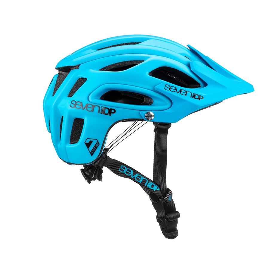 7iDP M2 mountain bike helmet in matte black and gloss black, size ML (56-59cm), with aerodynamic design and adjustable straps.