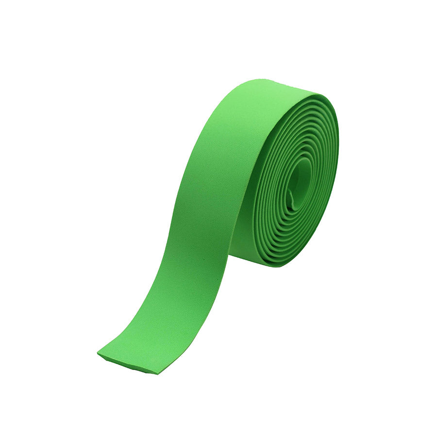 Black BBB Cycling BHT-01 RaceRibbon handlebar tape, 2.5mm thick, with textured surface for bike handlebar grip.
