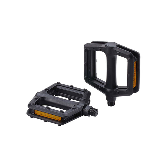 Black BBB Cycling BPD-35 TrailRide platform pedals with nylon body and Cr-Mo spindle, designed for mountain biking.