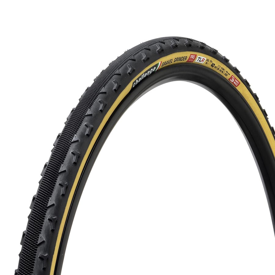 Challenge Gravel Grinder Pro road tires, 700x33c folding tubeless-ready tires with tanwall design for gravel cycling.
