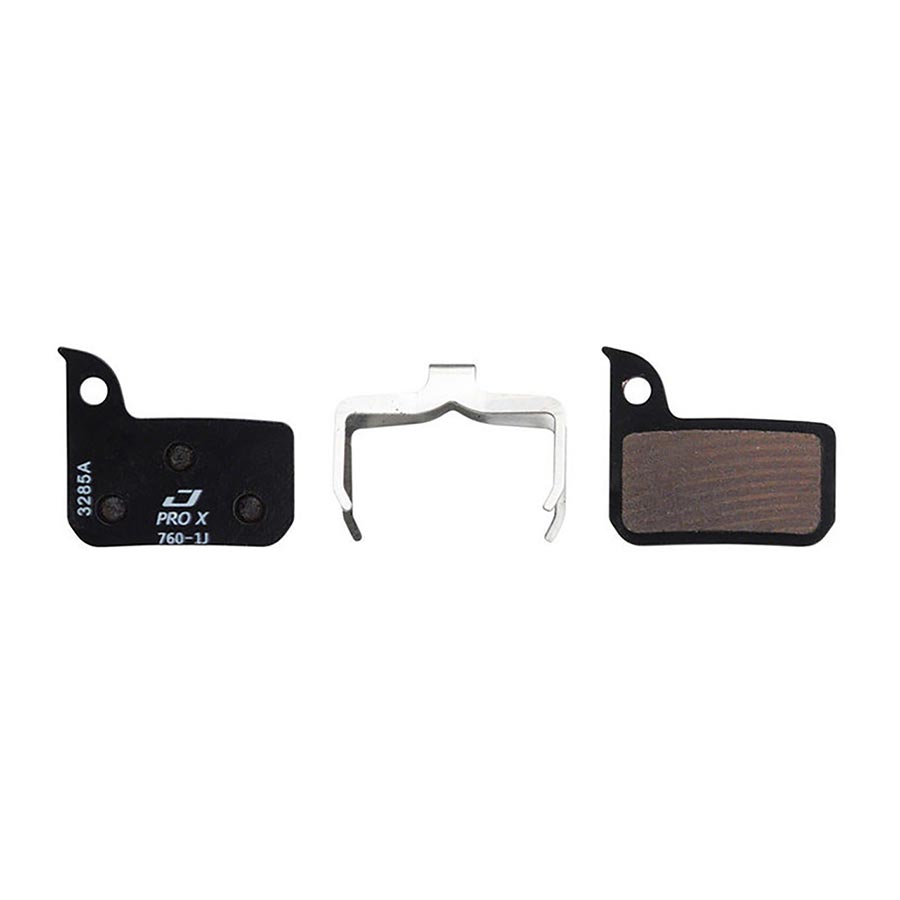Jagwire Pro Extreme Sintered Disc Brake Pads for mountain bike and SRAM Level 2 road bikes, metallic brake pad pair with shape.