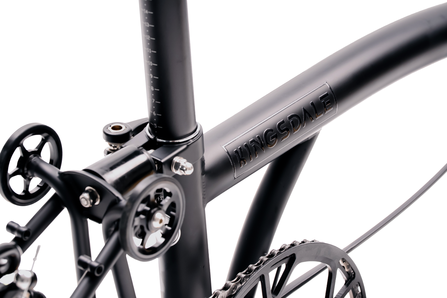 Kingsdale C9 urban city bicycle with sleek frame and modern design, ideal for city commuting and urban cycling.