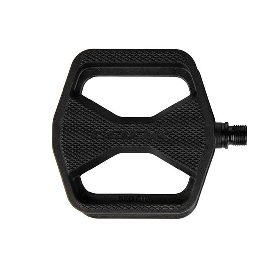 Look Geo City platform pedals with black composite body and metal clips, designed for urban cycling and durability.