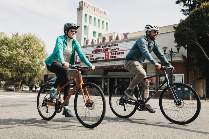 Marin Fairfax ST 1 urban city bicycle with lightweight frame, black color, and standard handlebars for city commuting.