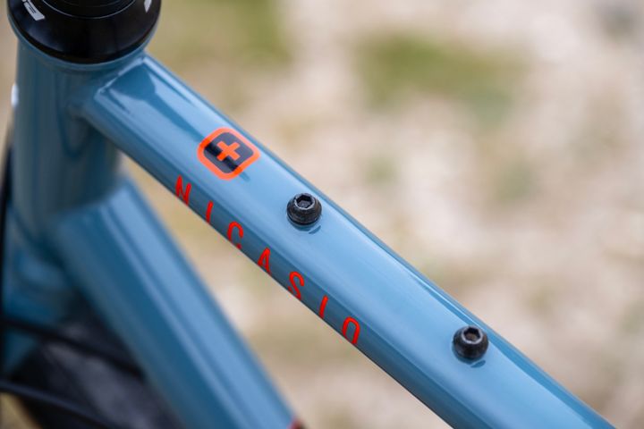 Marin Nicasio+ gravel bike in grey with 50cm frame, featuring drop handlebars and knobby tires for off-road riding.