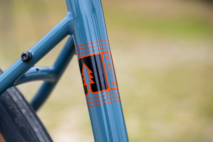 Marin Nicasio+ gravel bike in grey with 50cm frame, featuring drop handlebars and rugged tires for off-road riding.