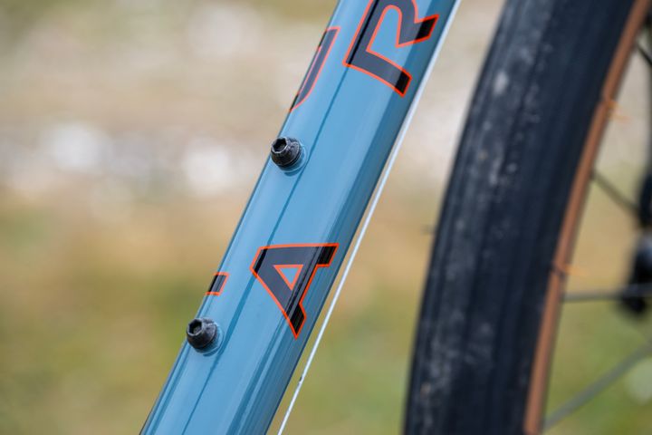 Marin Nicasio+ gravel bike in grey with 50cm frame, featuring drop handlebars and rugged tires for off-road cycling.