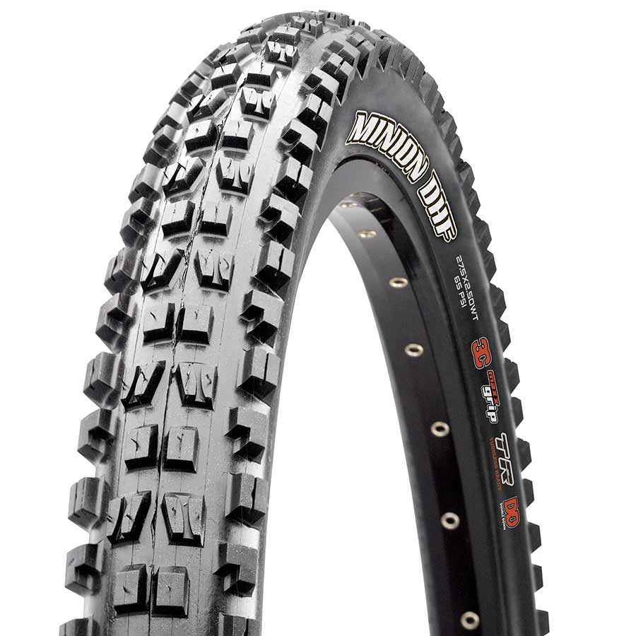 Maxxis Minion DHF mountain tire 26x2.50 wire clincher tire for mountain biking, black rubber with tread pattern visible