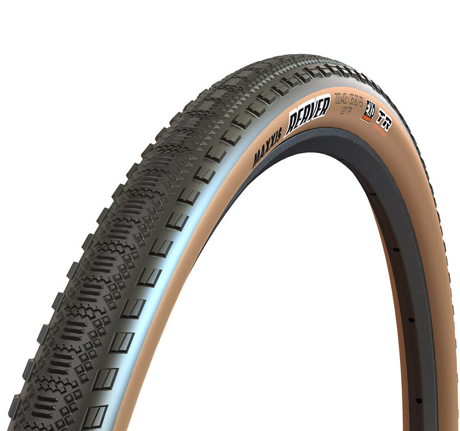 Maxxis Reaver gravel tires 700x40c with tubeless-ready design, folding bead, dual Exo protection, black rubber for gravel cycling