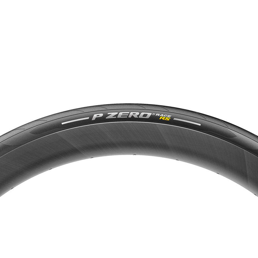 Pirelli P ZERO™ Race RS road tires mounted on 700x26c wire clincher with SmartEvo2 TechBelt in black for high-performance cycling.