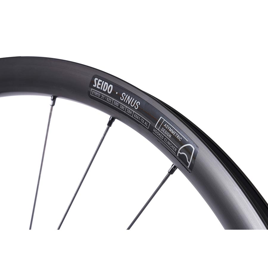 Pair of Seido Sinus 650b wheels with 584 holes, 28mm width, 12mm TA, 100mm R, 142mm disc center lock, bike wheels