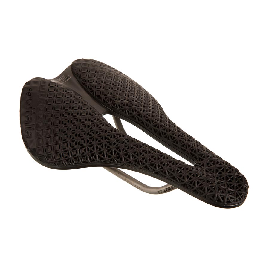 Selle Italia Novus Boost Evo carbon road saddle, unisex black, 145 x 245mm, lightweight and ergonomic for cycling comfort